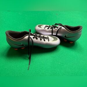 B1 / Nike Mercurial Soccer Cleats - Size 9